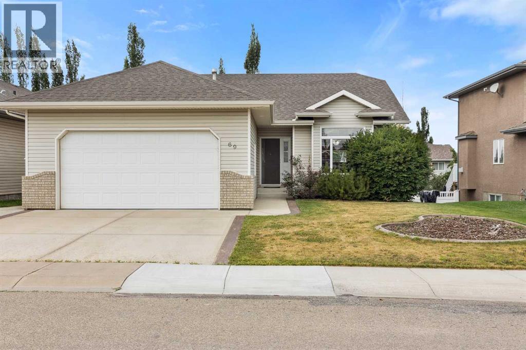 69 Alberts Close, Red Deer, Alberta  T4R 3J7 - Photo 1 - A2279627