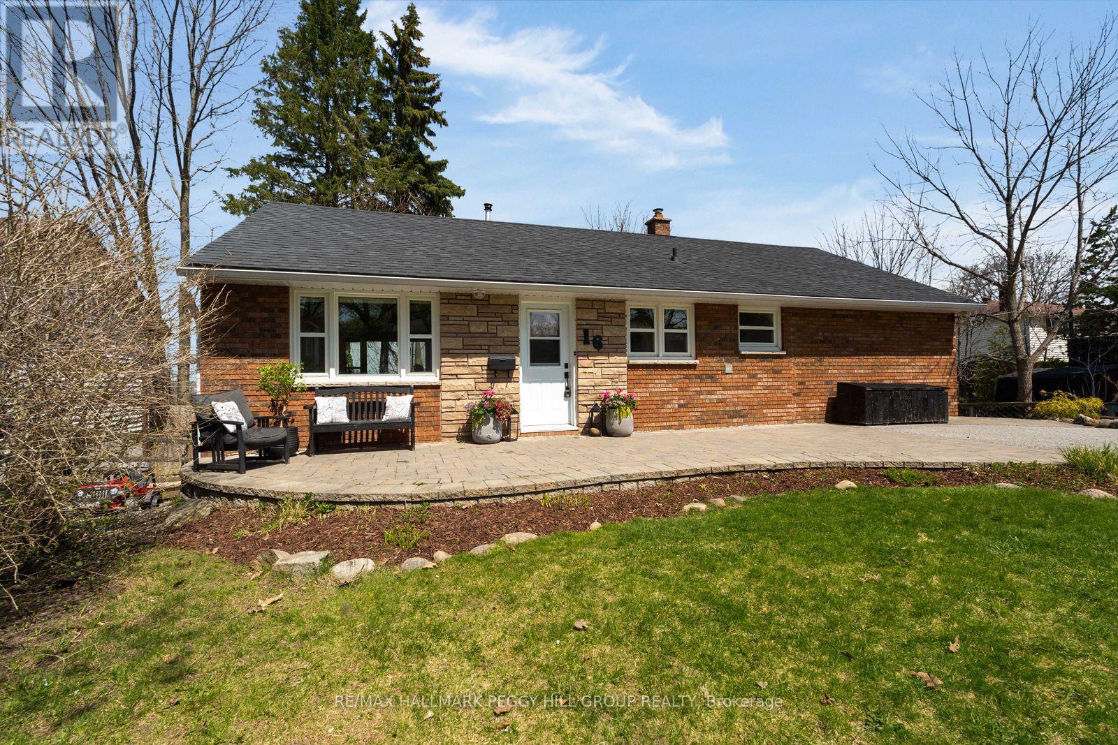 16 MURRAY STREET, barrie (allandale heights), Ontario