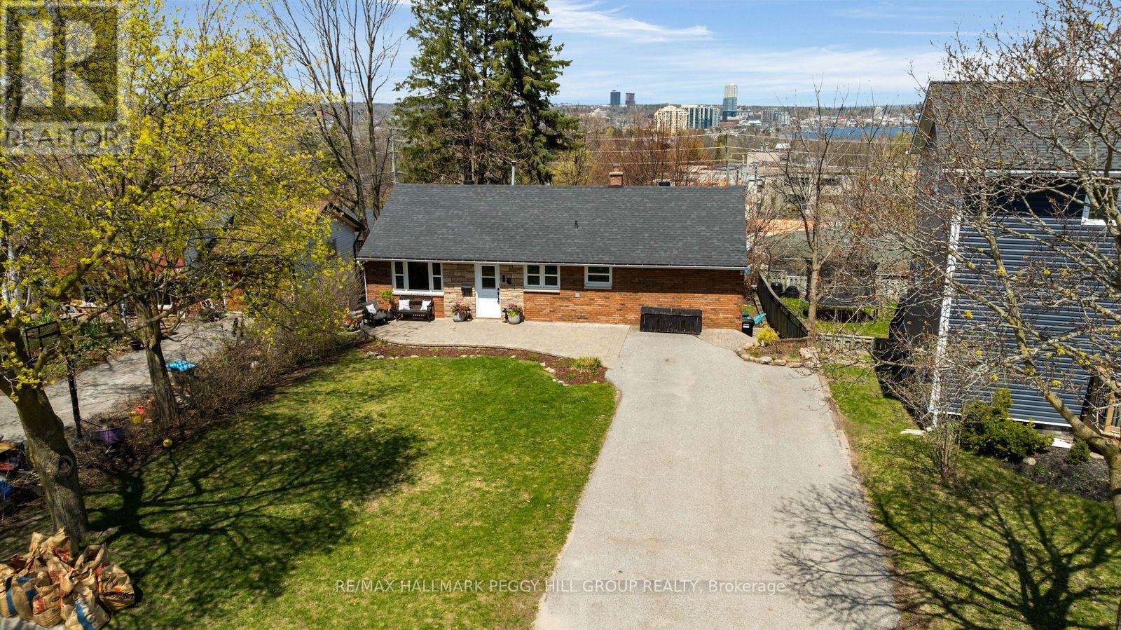 16 Murray Street, Barrie (Allandale Heights), Ontario  L4N 2X2 - Photo 18 - S13095388