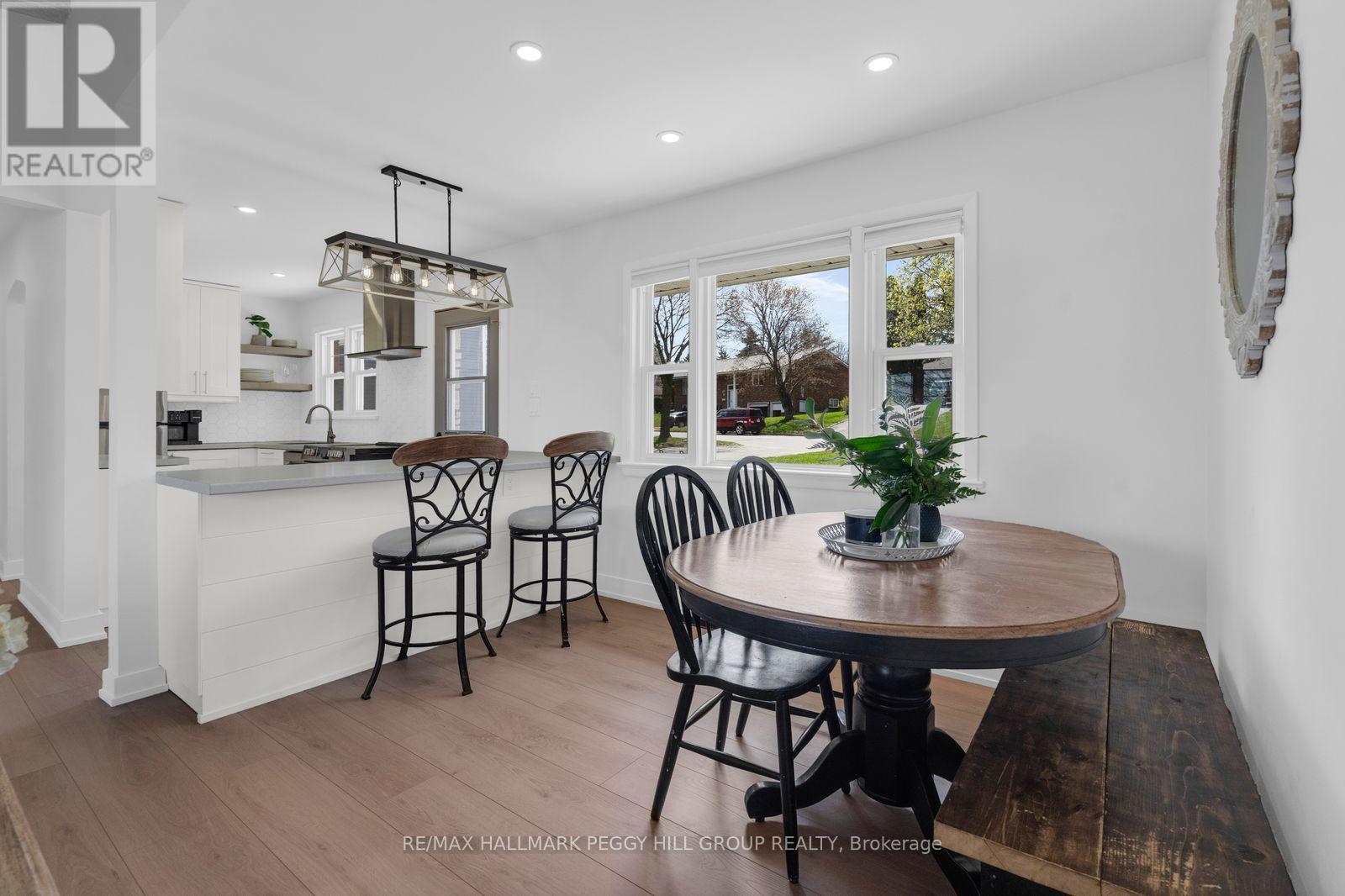 16 Murray Street, Barrie (Allandale Heights), Ontario  L4N 2X2 - Photo 5 - S13095388