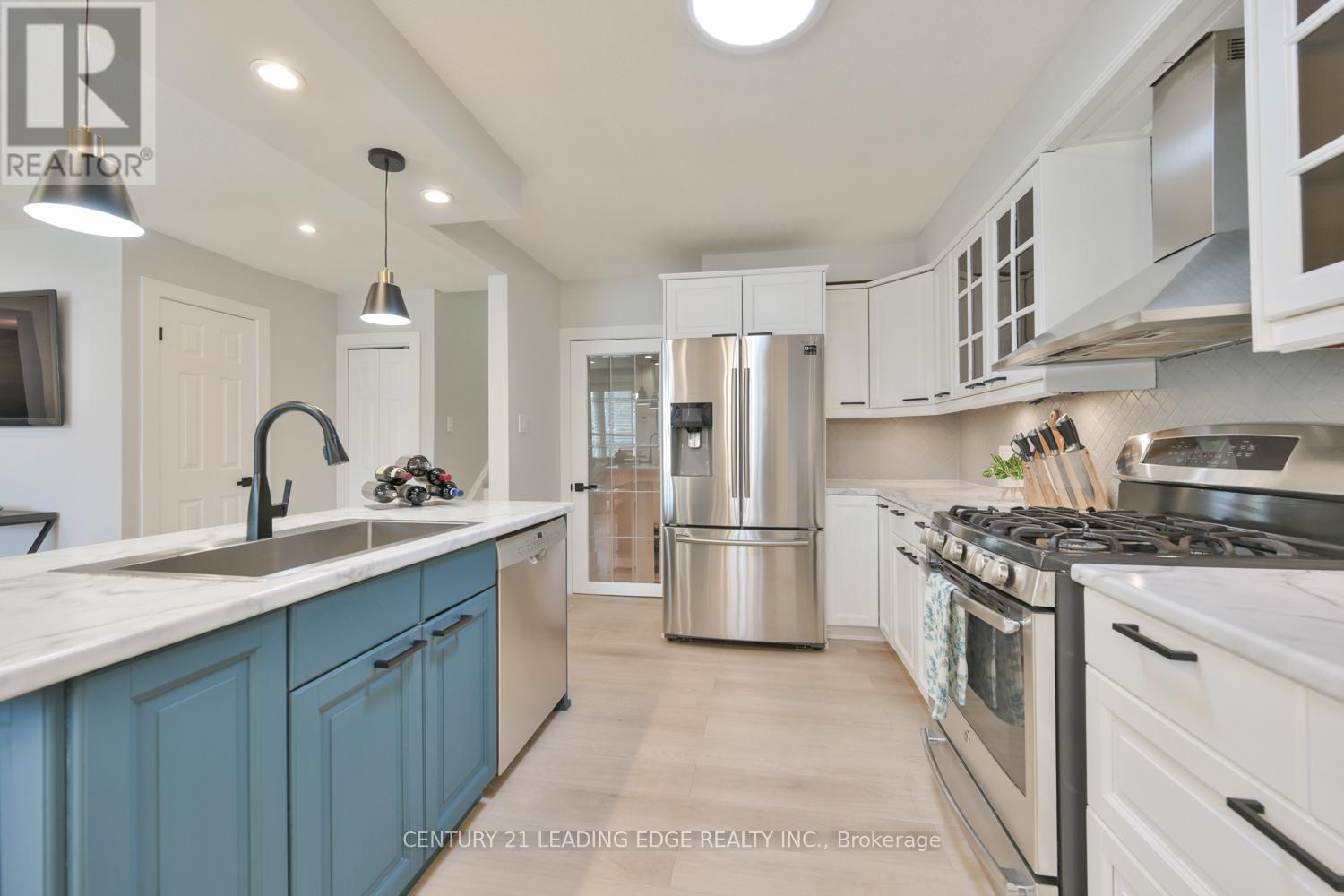 207 Yeates Avenue, Barrie (Painswick North), Ontario  L4N 4C5 - Photo 11 - S13095402