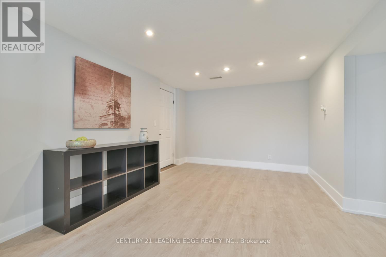 207 Yeates Avenue, Barrie (Painswick North), Ontario  L4N 4C5 - Photo 26 - S13095402