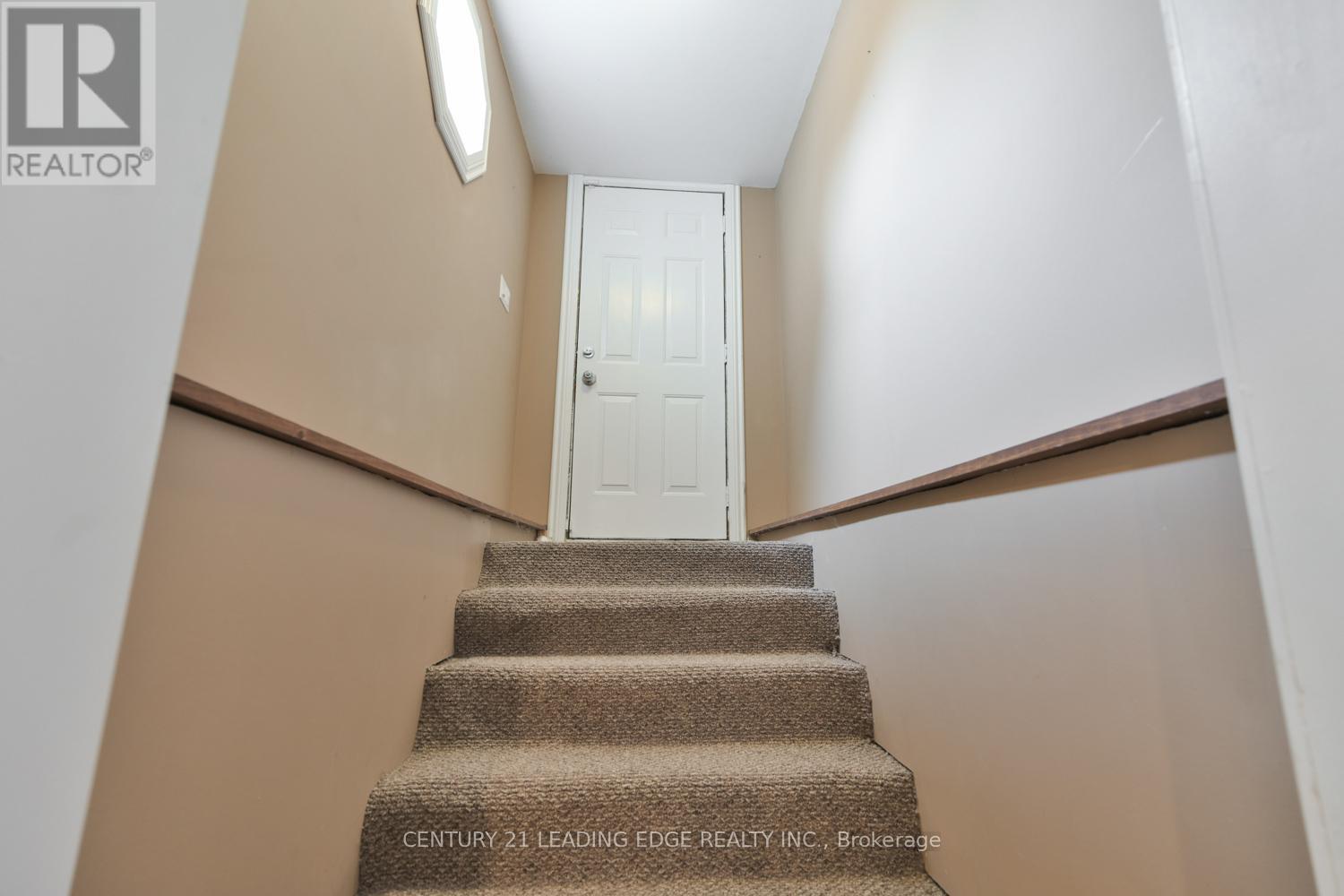 207 Yeates Avenue, Barrie (Painswick North), Ontario  L4N 4C5 - Photo 27 - S13095402