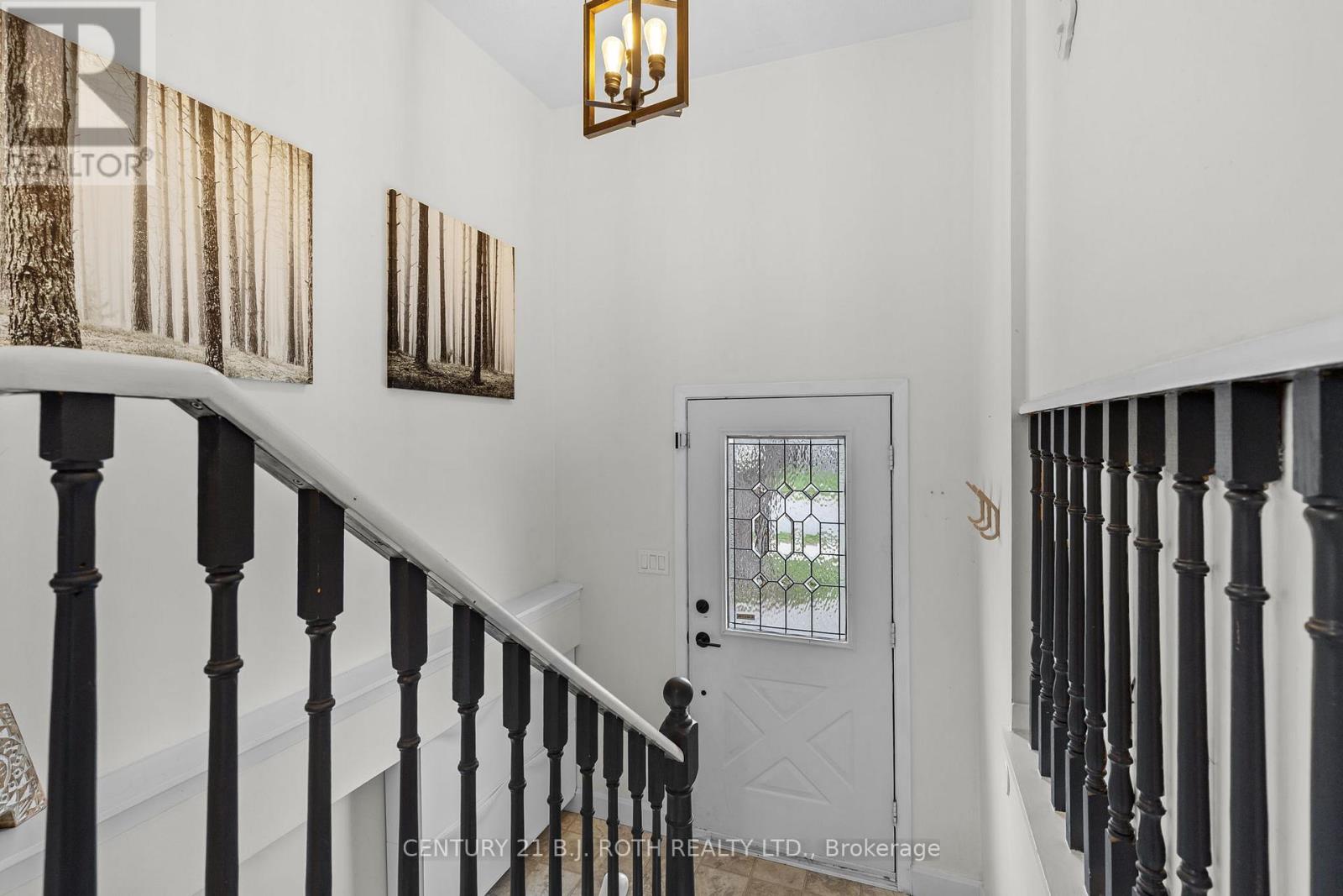 197 Westmount Drive S, Orillia, Ontario  L3V 6E5 - Photo 2 - S13095466