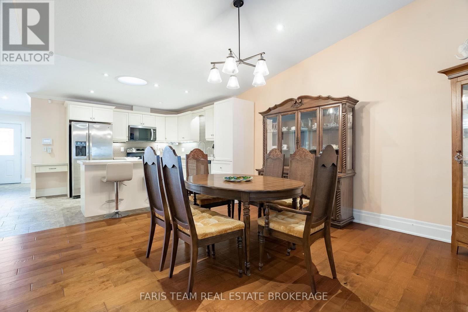 189 Greenway Drive, Wasaga Beach, Ontario  L9Z 0E6 - Photo 12 - S13095494