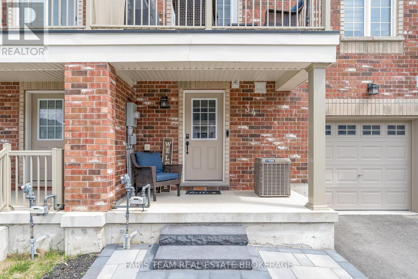34 Hay Lane, Barrie, Ontario  L9J 0V5 - Photo 4 - S13095588