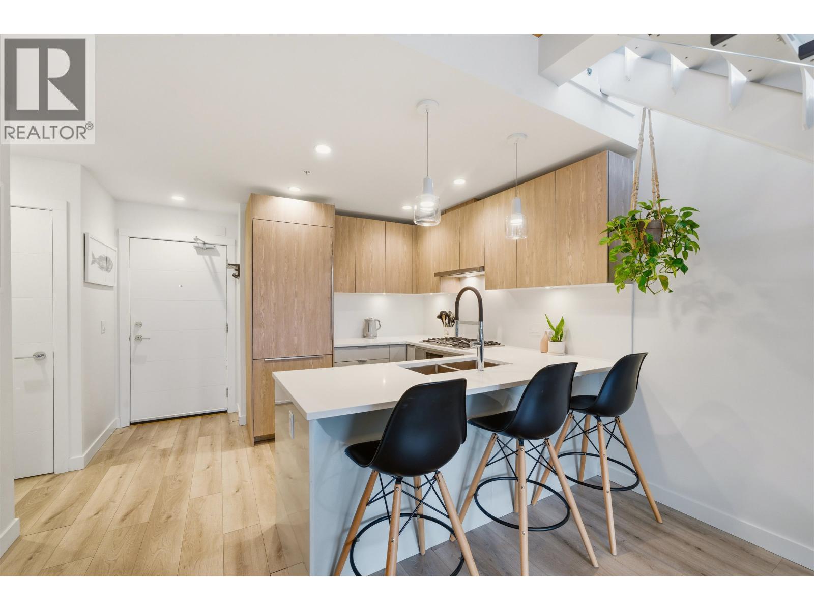 607 128 E 8th Street, North Vancouver, British Columbia  V7L 0H2 - Photo 4 - R3120708