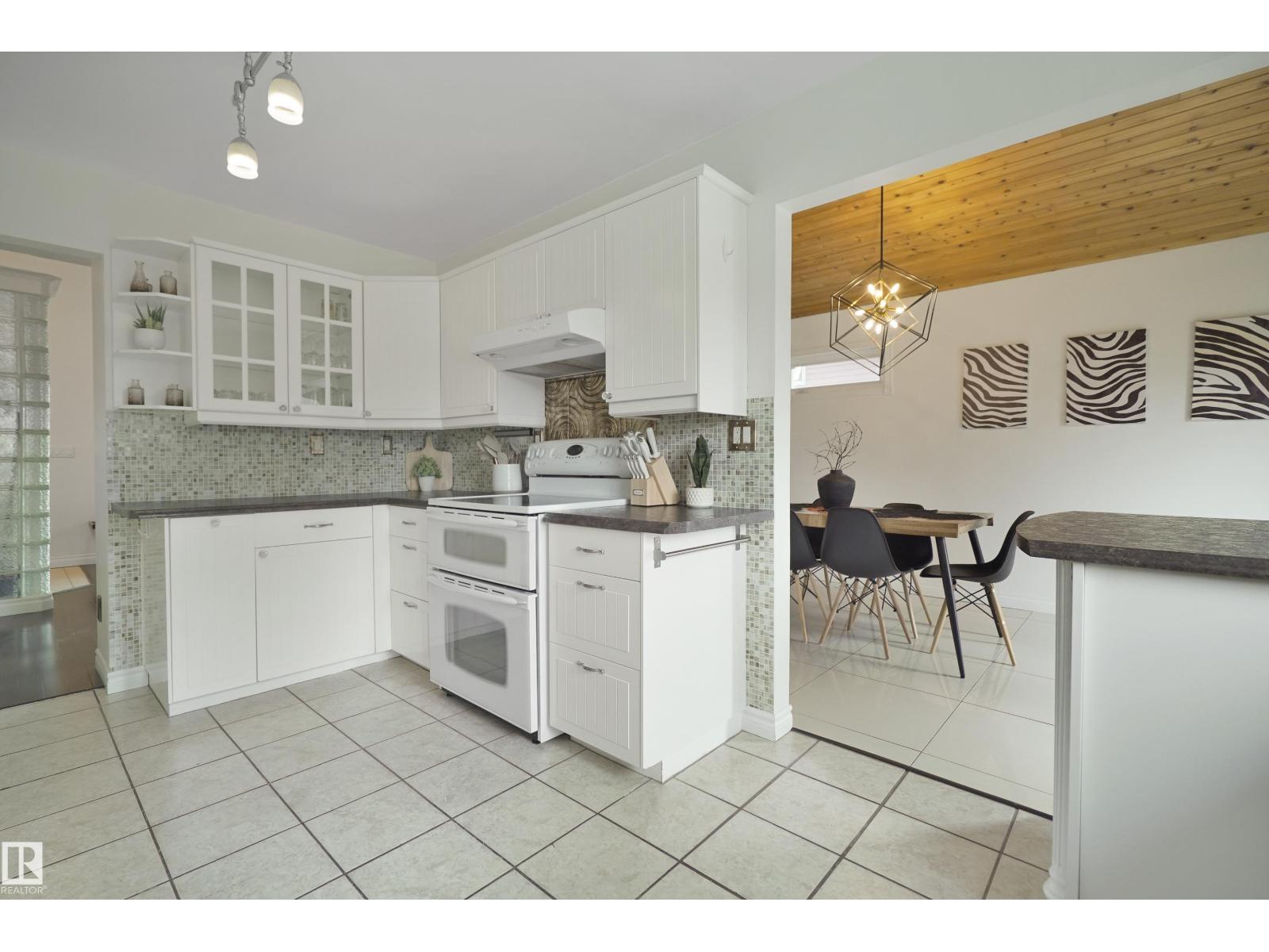 9808 187 St Nw, Edmonton, Alberta  T5T 3E8 - Photo 12 - E4486176