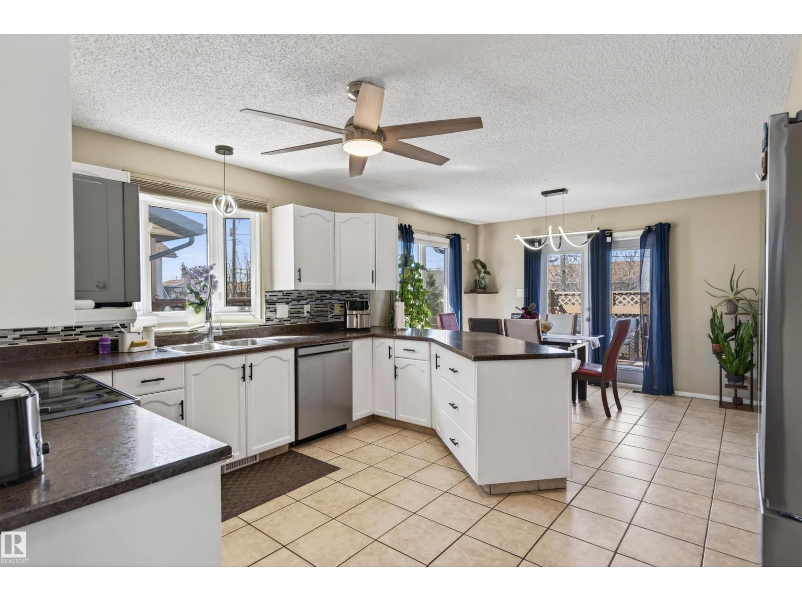 6006 53 Av, Cold Lake, Alberta  T9M 1V5 - Photo 10 - E4486177