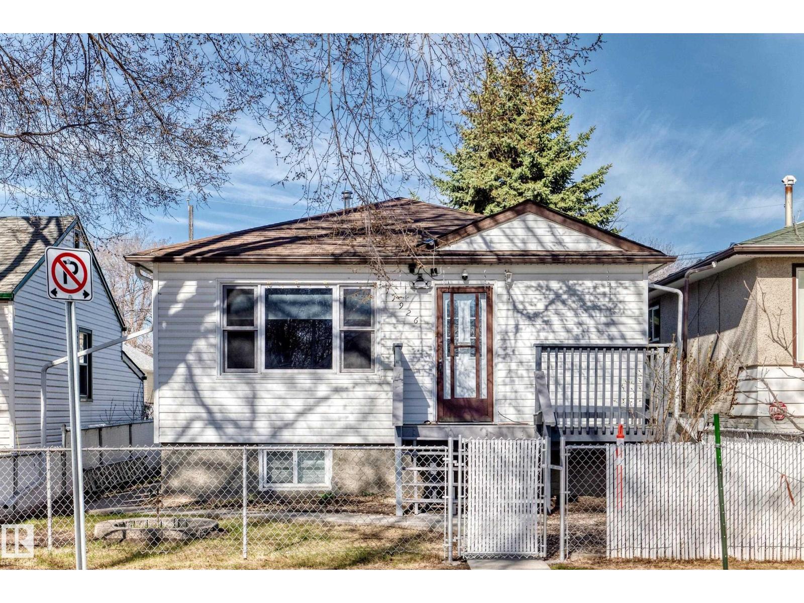 11926 77 ST NW, edmonton, Alberta