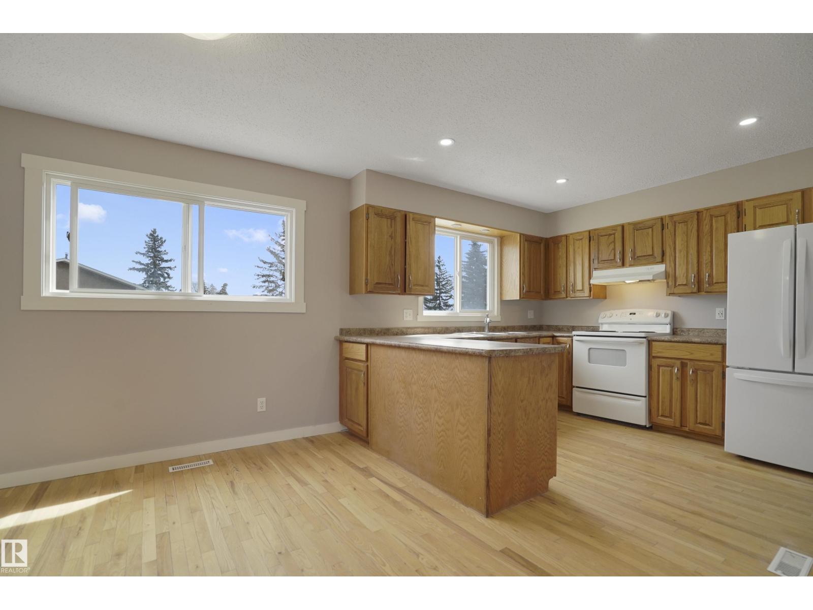 10612 158 Av Nw, Edmonton, Alberta  T5X 4H5 - Photo 10 - E4486183