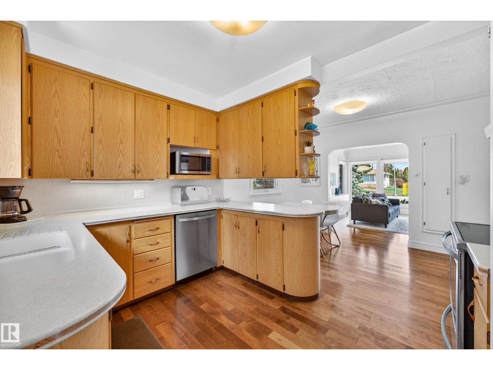 11016 115 St Nw, Edmonton, Alberta  T5H 3L4 - Photo 14 - E4486184