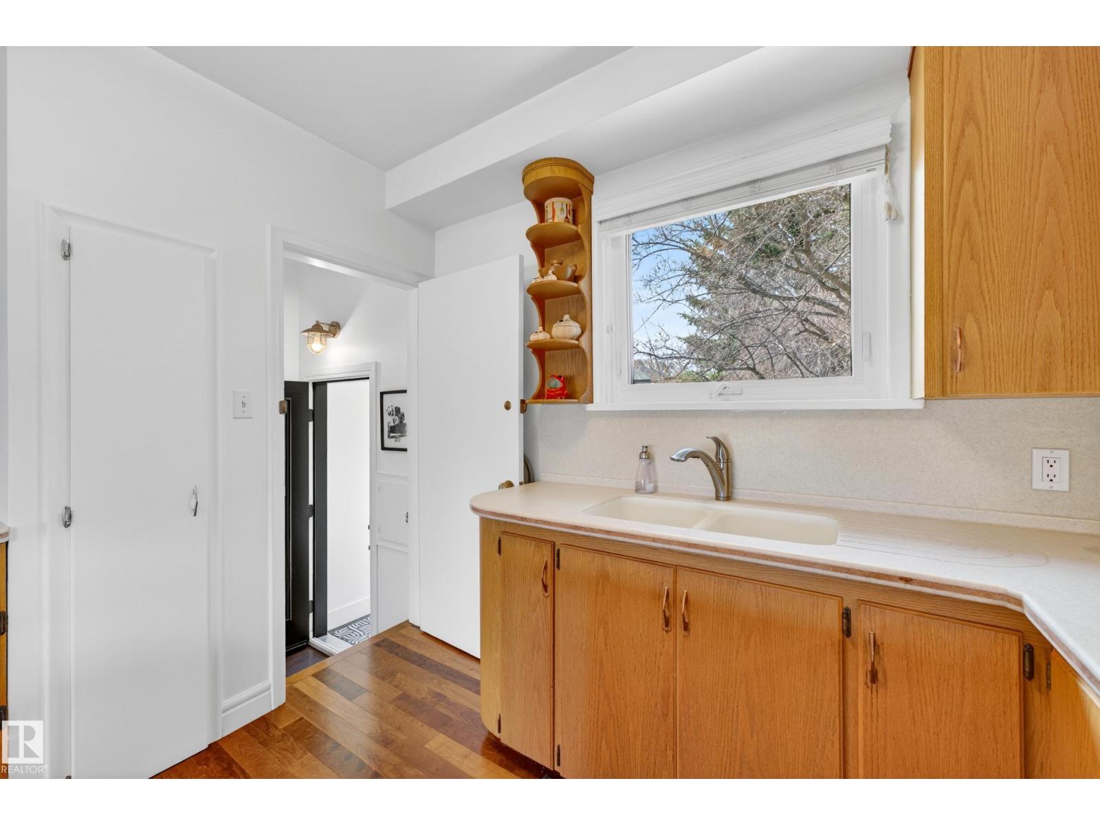 11016 115 St Nw, Edmonton, Alberta  T5H 3L4 - Photo 15 - E4486184