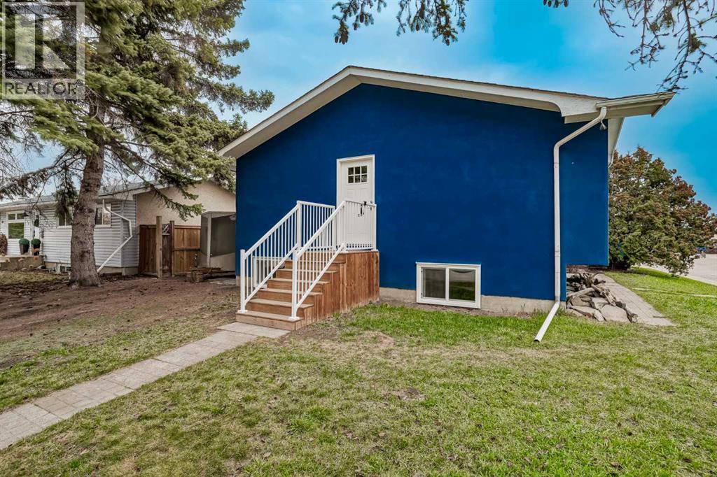 252 Allan Crescent Se, Calgary, Alberta  T2J 0T4 - Photo 2 - A2304472