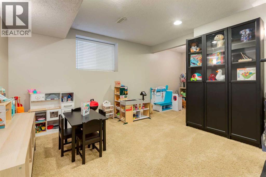 16 Prestwick Road SE, Calgary, Alberta  T2Z 3M2 - Photo 31 - A2306948