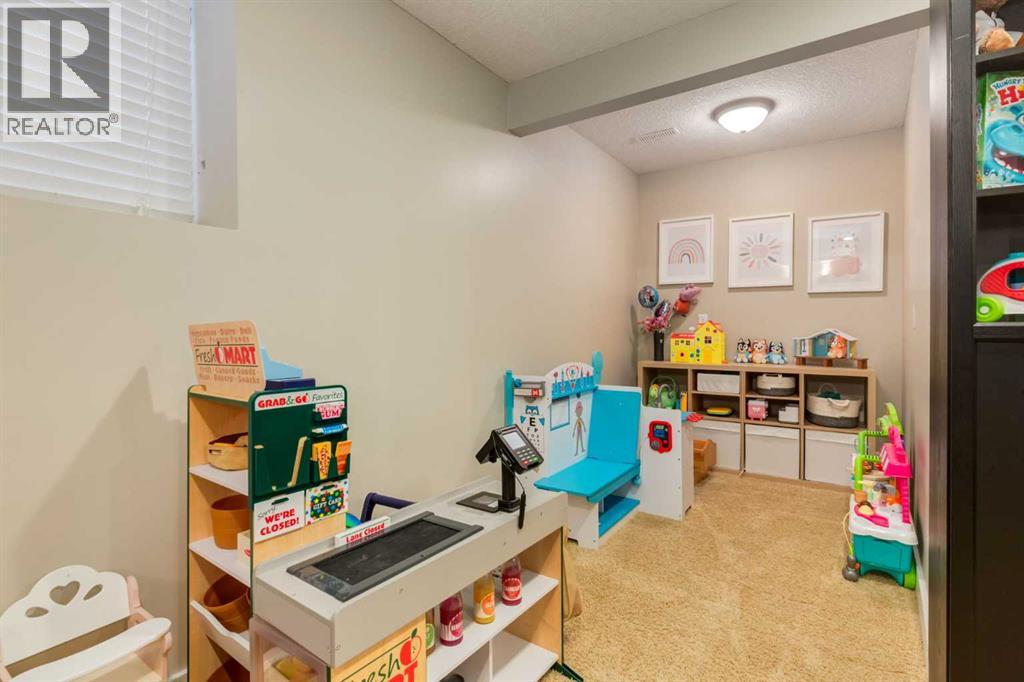 16 Prestwick Road SE, Calgary, Alberta  T2Z 3M2 - Photo 32 - A2306948
