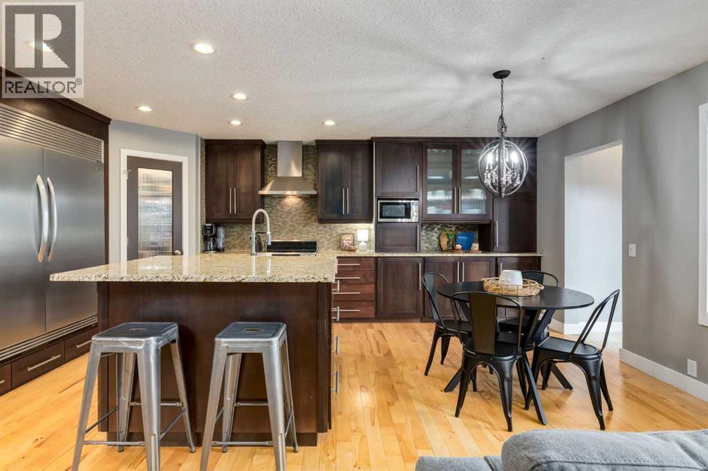 16 Prestwick Road SE, Calgary, Alberta  T2Z 3M2 - Photo 8 - A2306948