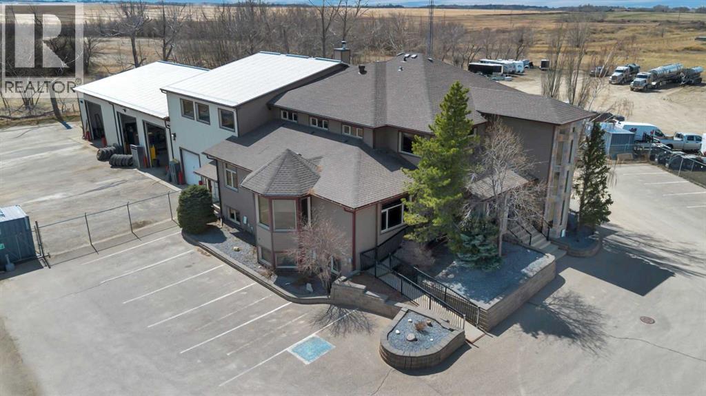 114 & 118 Canal Garden, Strathmore, Alberta