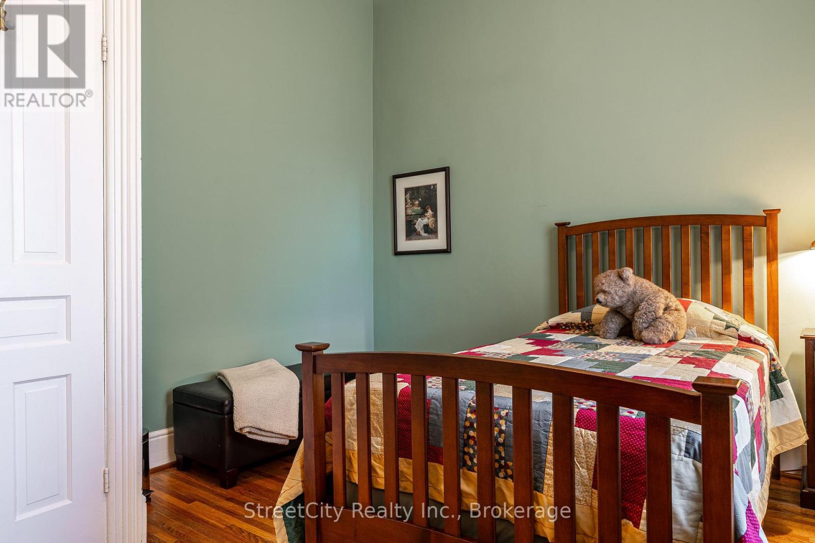 67 Douro Street, Stratford, Ontario  N5A 3R2 - Photo 31 - X12860956