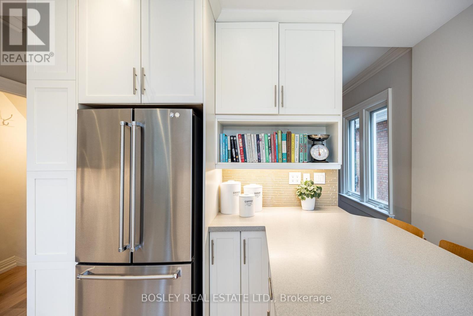 597 Durie Street, Toronto, Ontario  M6S 3H2 - Photo 13 - W13095406