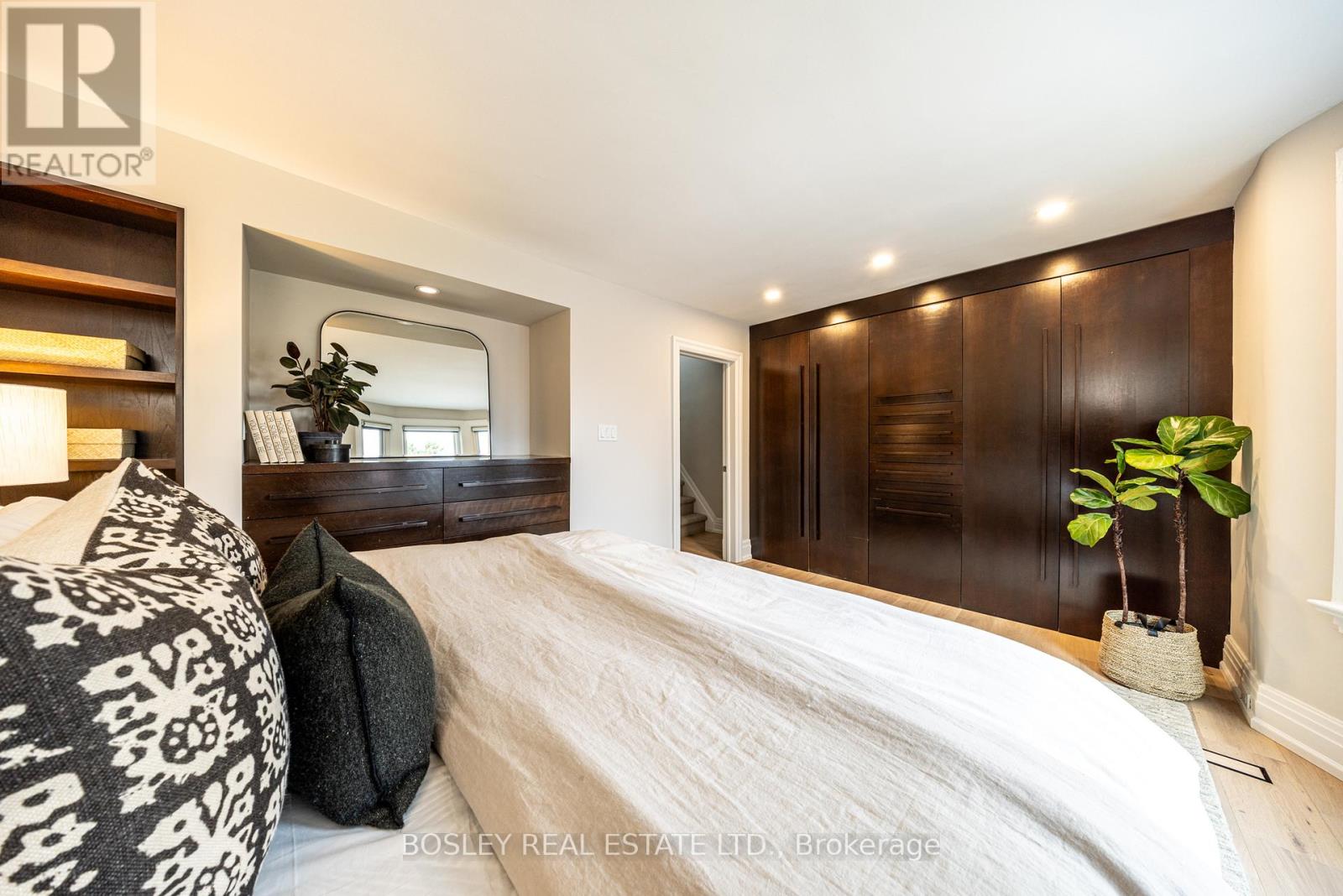 597 Durie Street, Toronto, Ontario  M6S 3H2 - Photo 20 - W13095406
