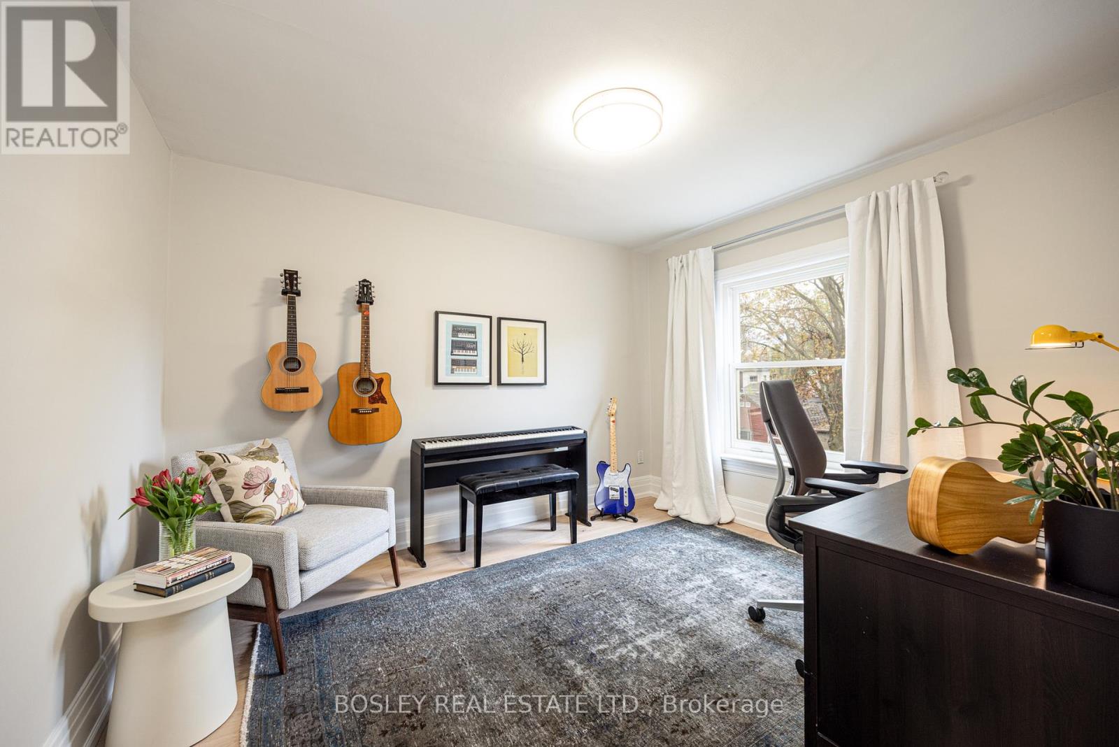 597 Durie Street, Toronto, Ontario  M6S 3H2 - Photo 21 - W13095406