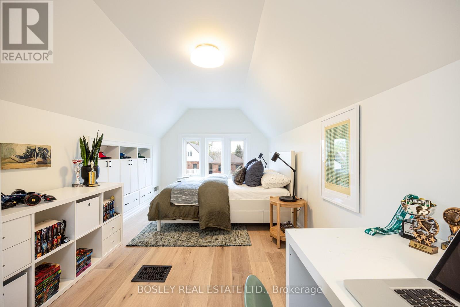 597 Durie Street, Toronto, Ontario  M6S 3H2 - Photo 25 - W13095406