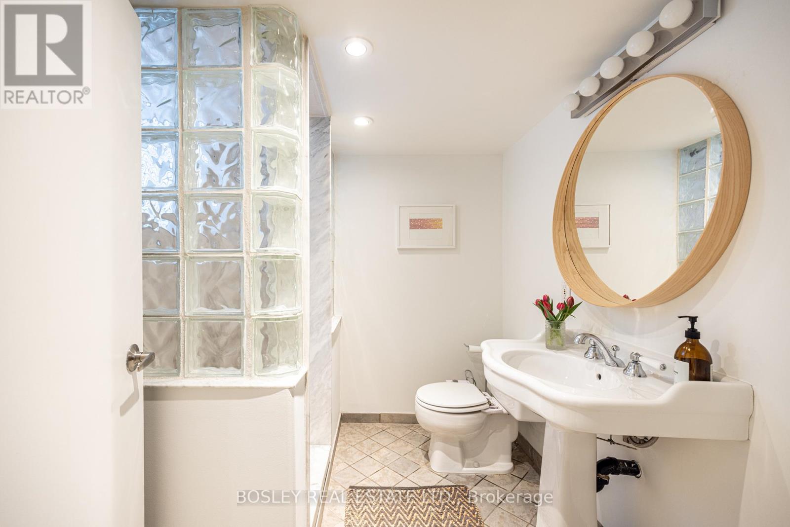 597 Durie Street, Toronto, Ontario  M6S 3H2 - Photo 29 - W13095406