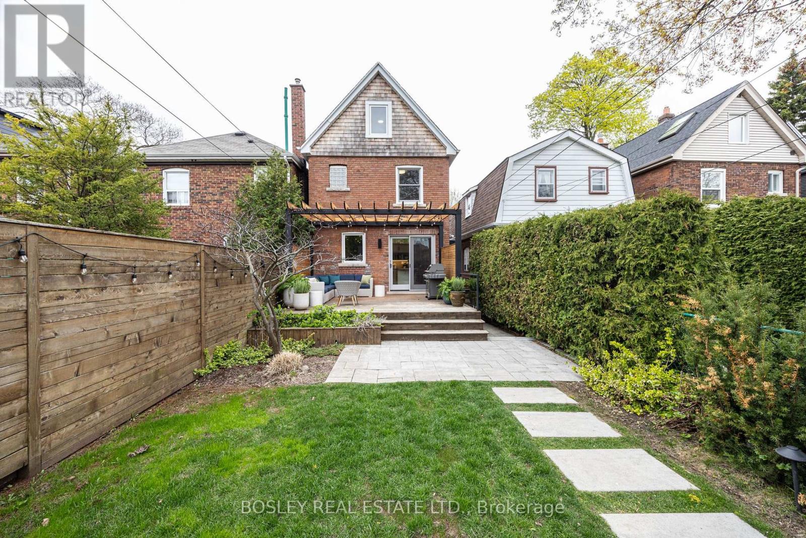 597 Durie Street, Toronto, Ontario  M6S 3H2 - Photo 35 - W13095406