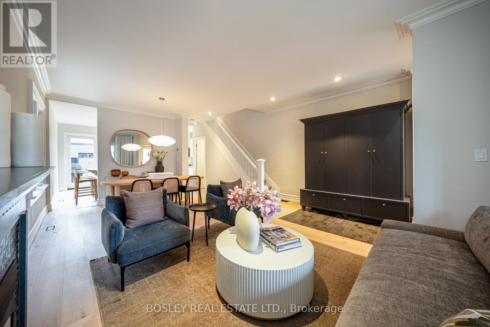 597 Durie Street, Toronto, Ontario  M6S 3H2 - Photo 4 - W13095406