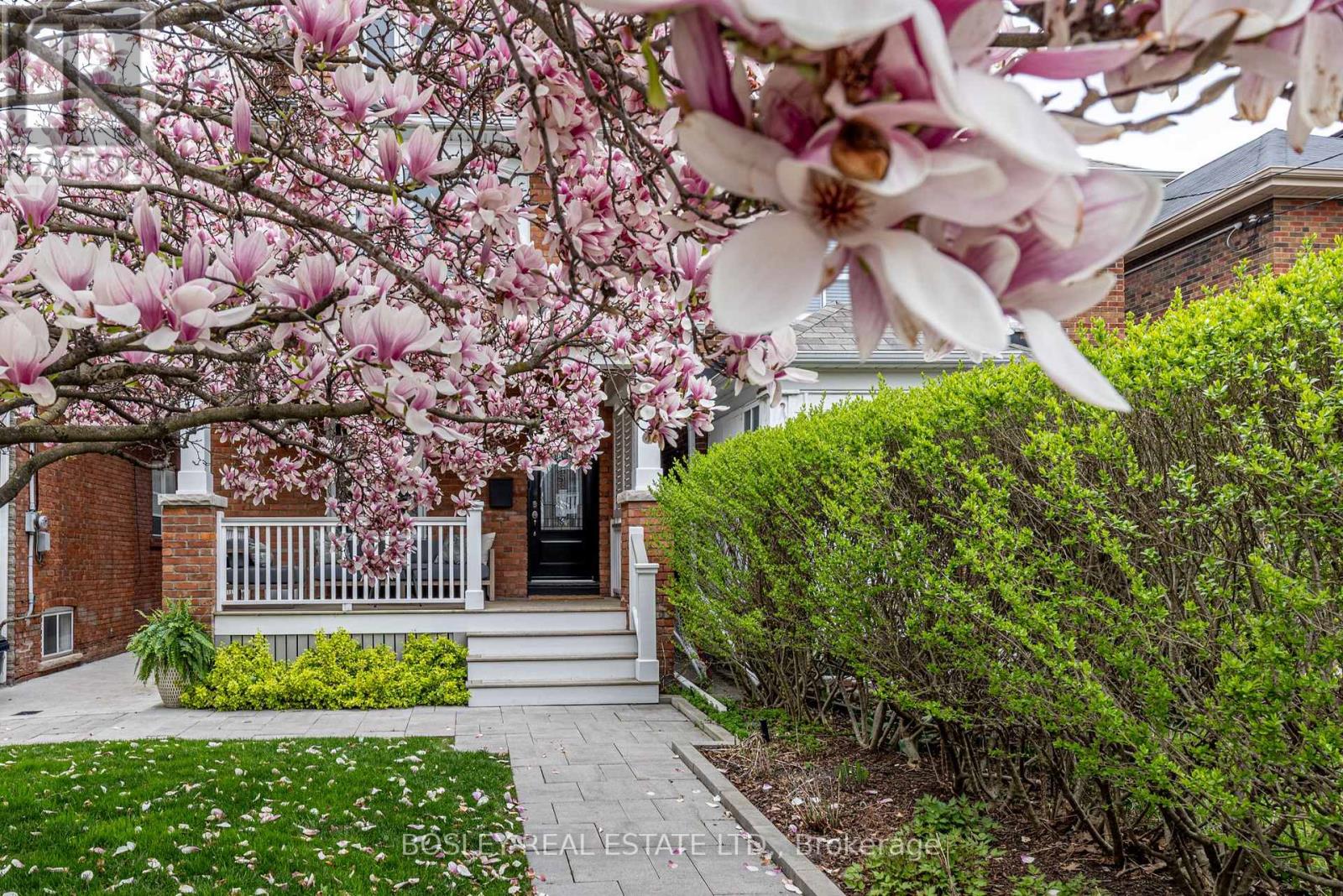 597 Durie Street, Toronto, Ontario  M6S 3H2 - Photo 41 - W13095406