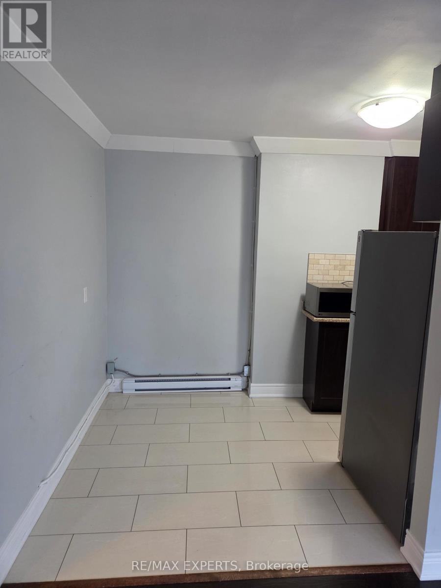 1 - 21 Scarlett Road, Toronto, Ontario  M6N 4J5 - Photo 9 - W13095424