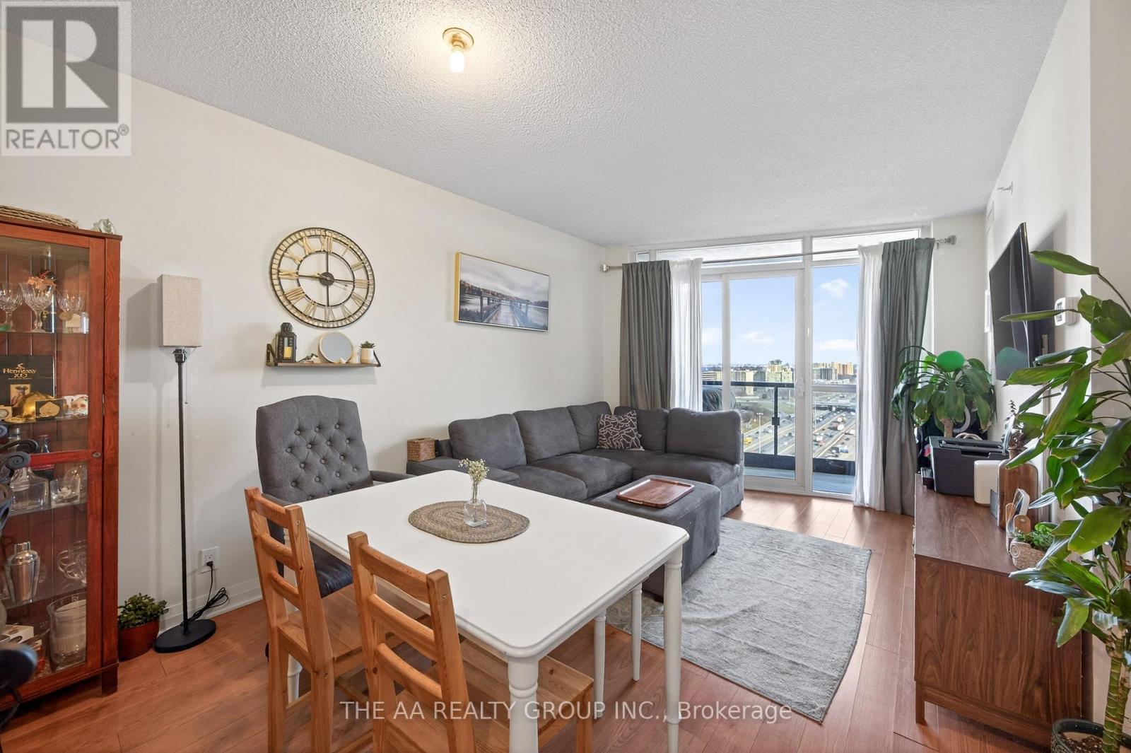 2111 - 5 Valhalla Inn Road, Toronto, Ontario  M9B 0B1 - Photo 11 - W13095430