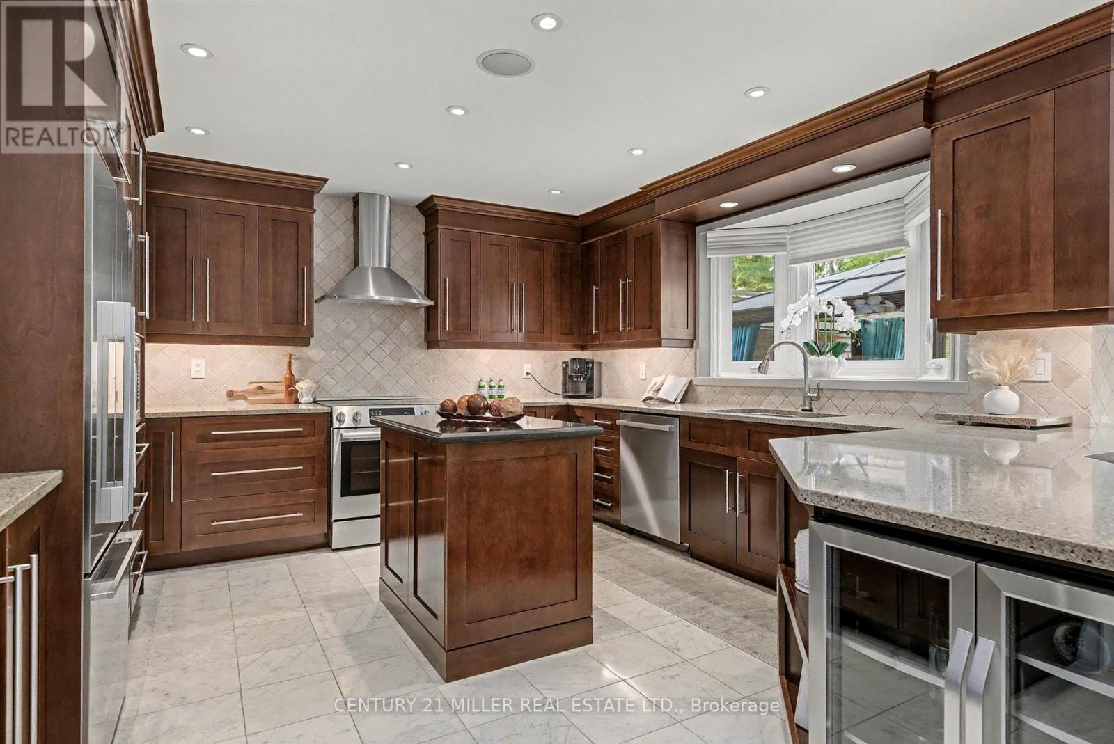 1213 Bowman Drive, Oakville, Ontario  L6M 2T4 - Photo 12 - W13095486