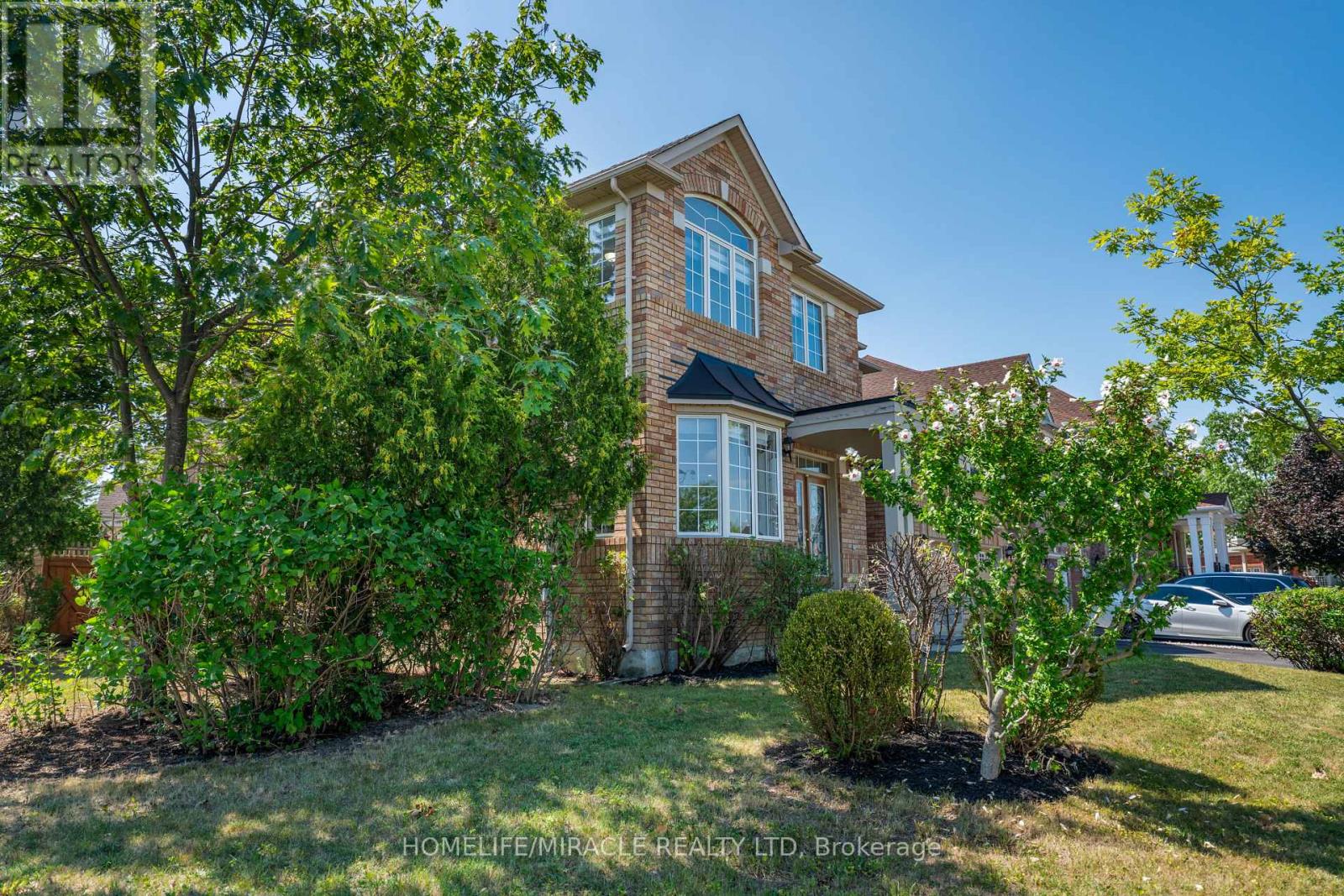 1 Vision Way, Brampton, Ontario  L6P 1H7 - Photo 2 - W13095508