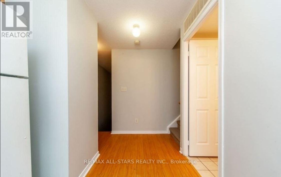 105 - 37 Four Winds Drive, Toronto, Ontario  M3J 1K7 - Photo 10 - W13095512