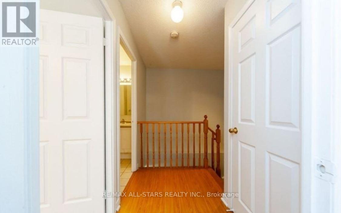 105 - 37 Four Winds Drive, Toronto, Ontario  M3J 1K7 - Photo 11 - W13095512