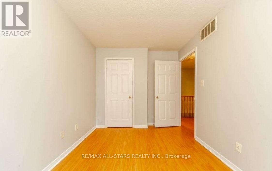 105 - 37 Four Winds Drive, Toronto, Ontario  M3J 1K7 - Photo 18 - W13095512