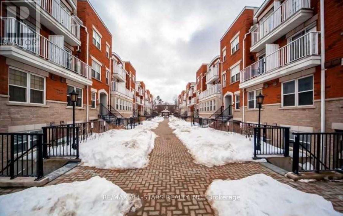 105 - 37 Four Winds Drive, Toronto, Ontario  M3J 1K7 - Photo 2 - W13095512
