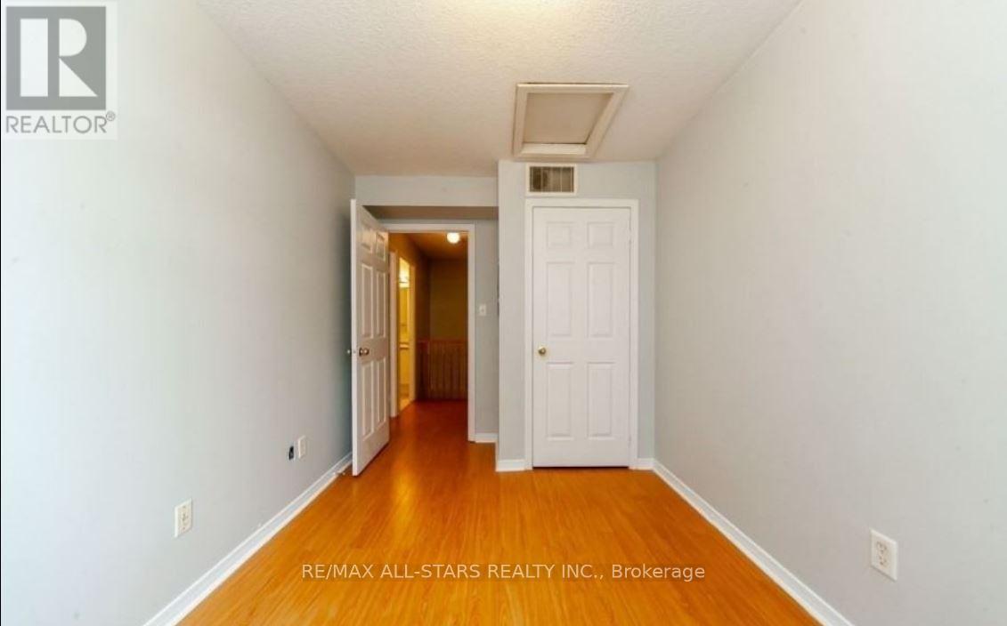 105 - 37 Four Winds Drive, Toronto, Ontario  M3J 1K7 - Photo 22 - W13095512