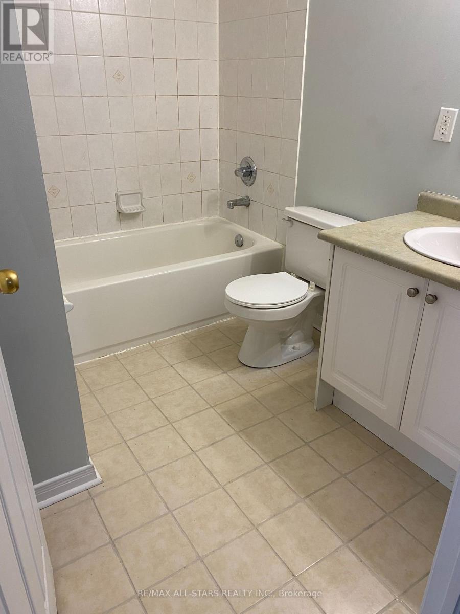 105 - 37 Four Winds Drive, Toronto, Ontario  M3J 1K7 - Photo 23 - W13095512