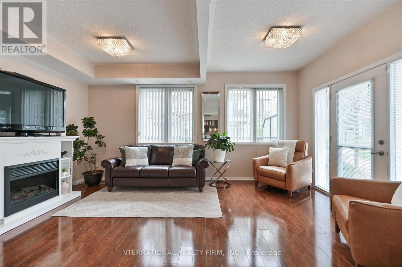 111 - 3075 Thomas Street, Mississauga, Ontario  L5M 0M4 - Photo 12 - W13095582