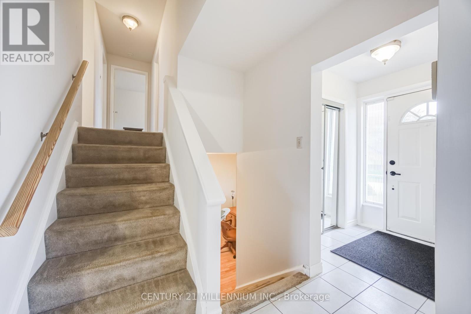 39 Greystone Crescent, Brampton, Ontario  L6Y 2B2 - Photo 11 - W13095614