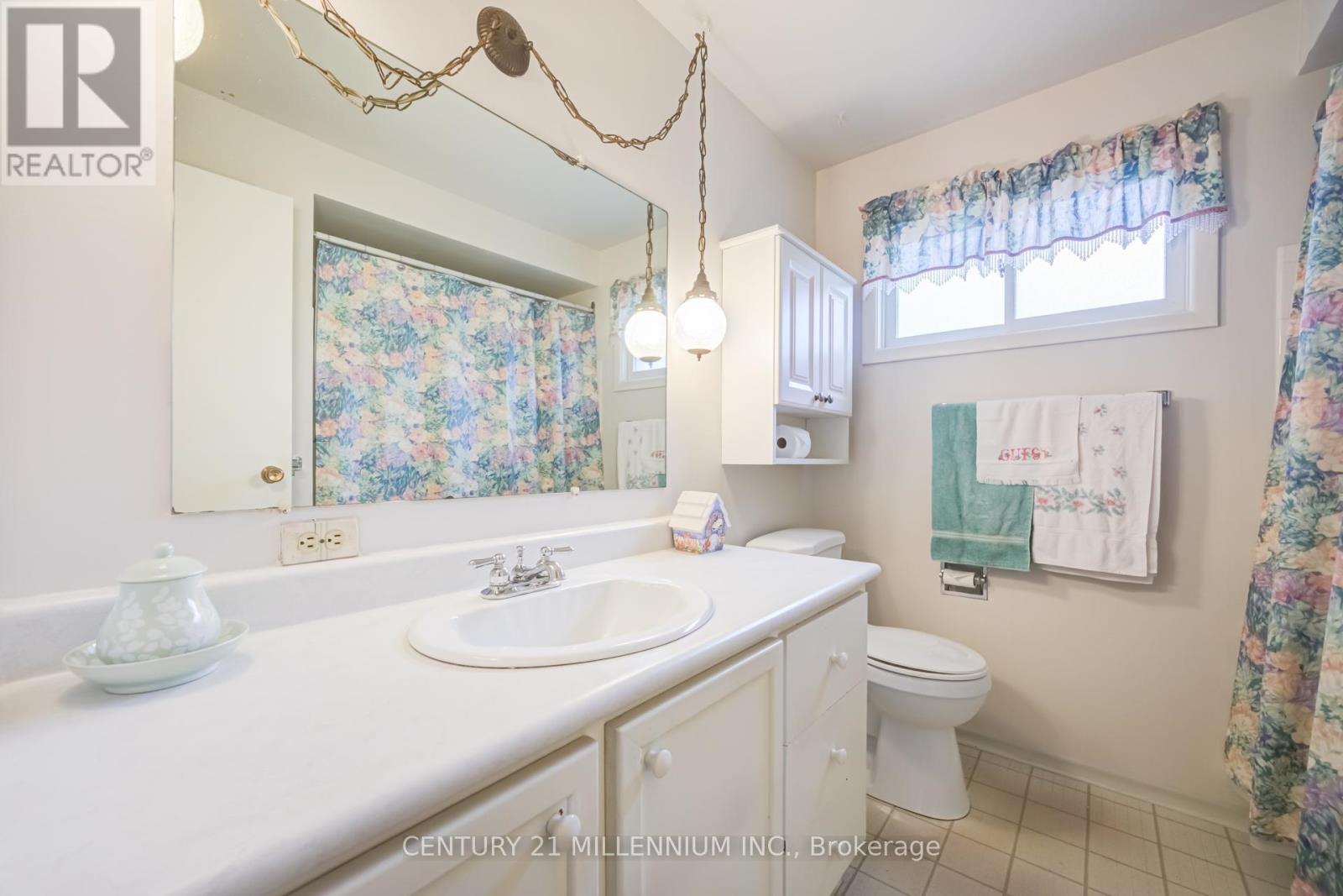 39 Greystone Crescent, Brampton, Ontario  L6Y 2B2 - Photo 14 - W13095614