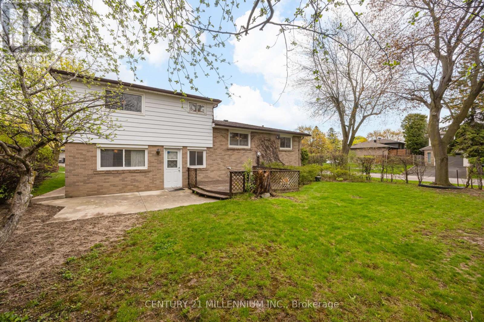39 Greystone Crescent, Brampton, Ontario  L6Y 2B2 - Photo 21 - W13095614