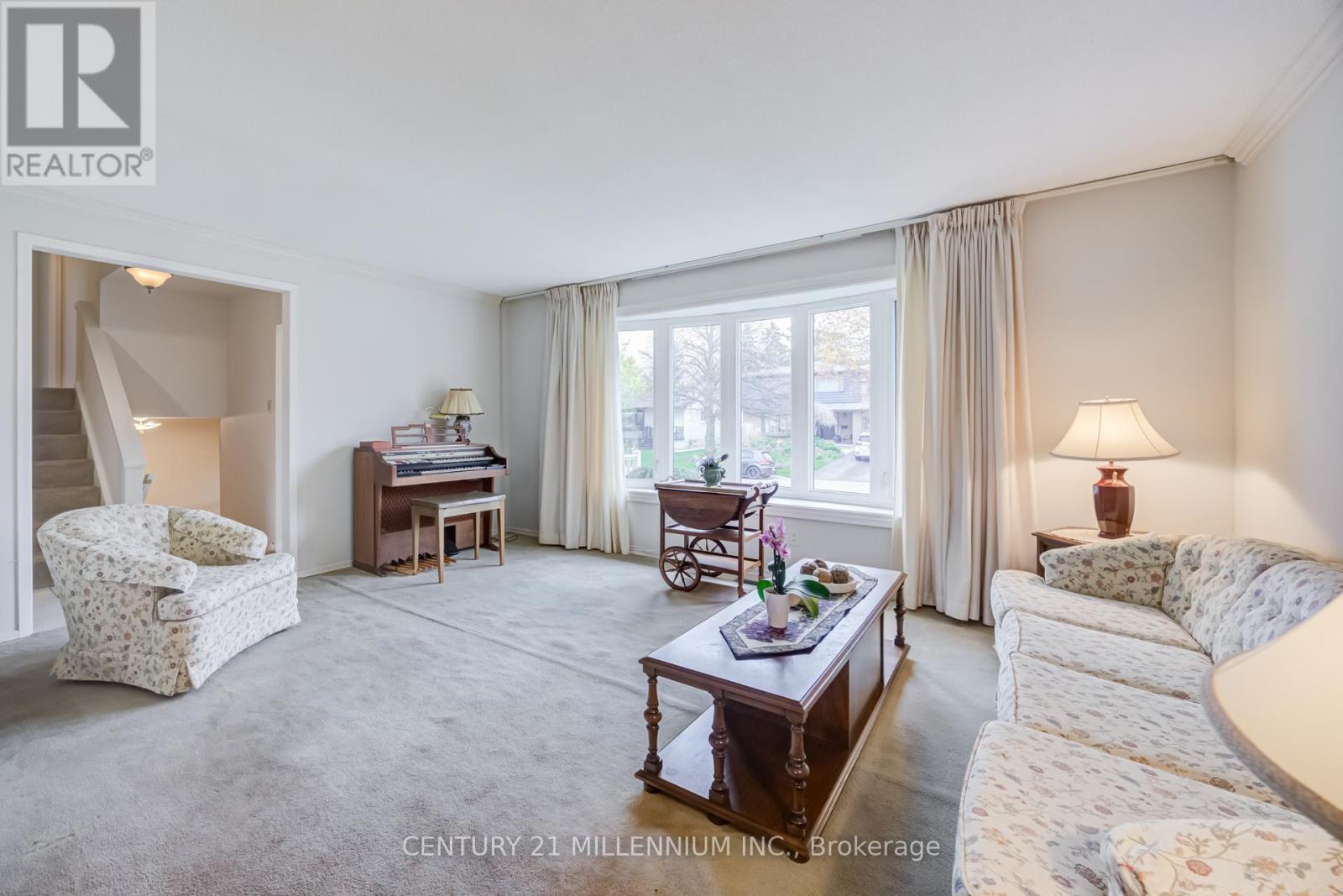 39 Greystone Crescent, Brampton, Ontario  L6Y 2B2 - Photo 6 - W13095614