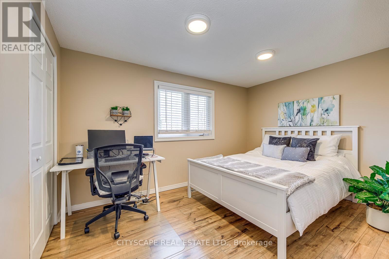 3272 Kings Masting Crescent, Mississauga, Ontario  L5L 1G6 - Photo 14 - W13095622