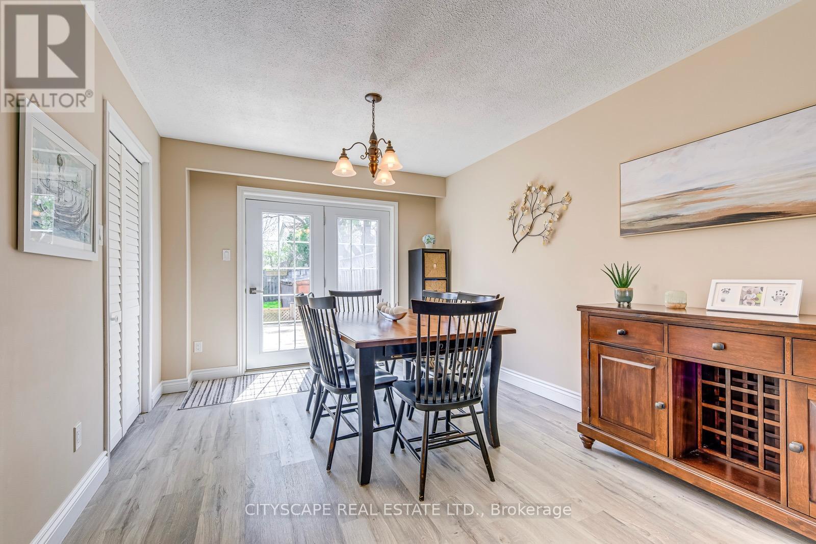 3272 Kings Masting Crescent, Mississauga, Ontario  L5L 1G6 - Photo 9 - W13095622
