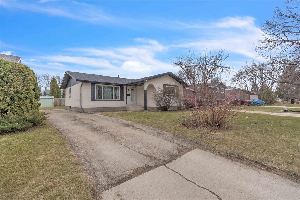 130 Reay Crescent, Winnipeg, Manitoba  R2K 3R1 - Photo 4 - 202609544