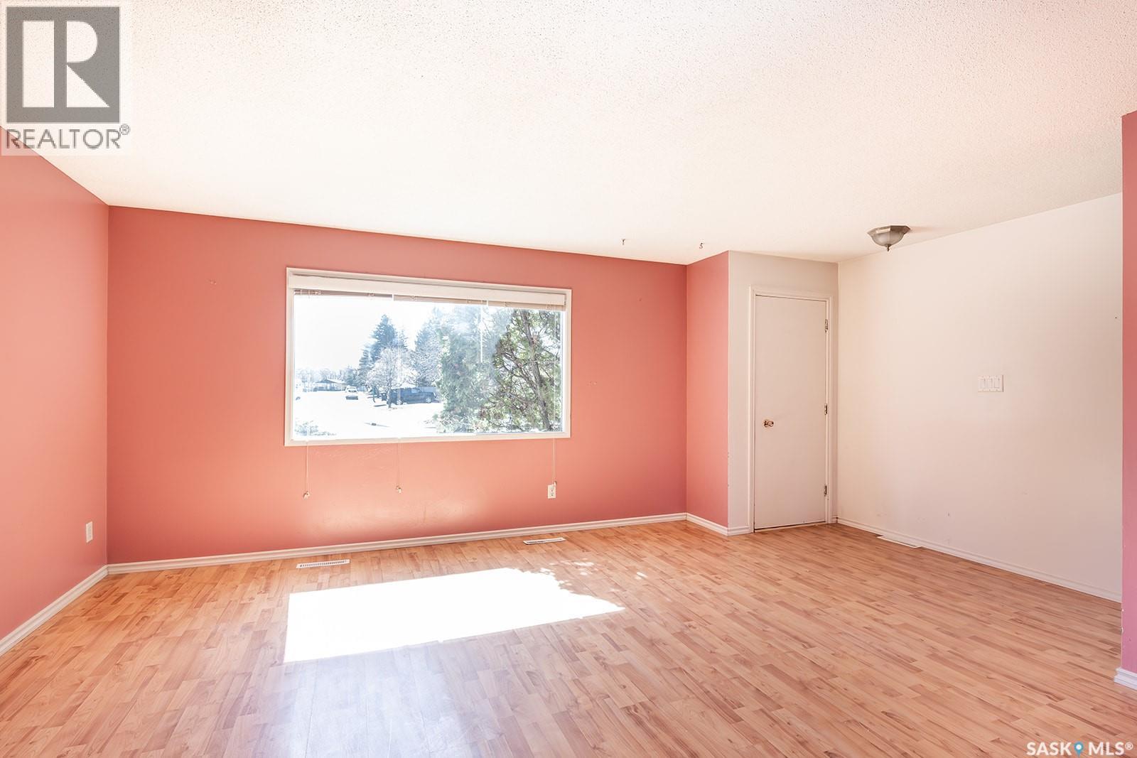 1742 Richardson Road, Saskatoon, Saskatchewan  S7L 4B5 - Photo 5 - SK035175